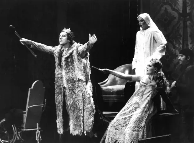 « Le Roi se meurt » d’Eugène Ionesco, mise en scène de Jorge Lavelli, Théâtre national de l’Odéon, 1976
