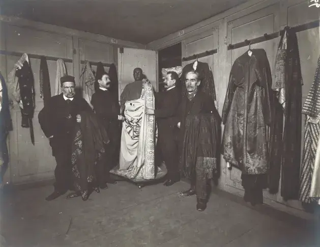 Vestiaire des habilleurs et costumiers, 1885-1898