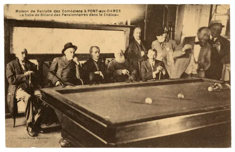 Maison de Retraite des Comédiens à Pont-aux-Dames, la Salle de billard des pensionnaires dans le Château