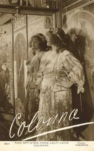 Mme Colonna-Romano dans sa loge
