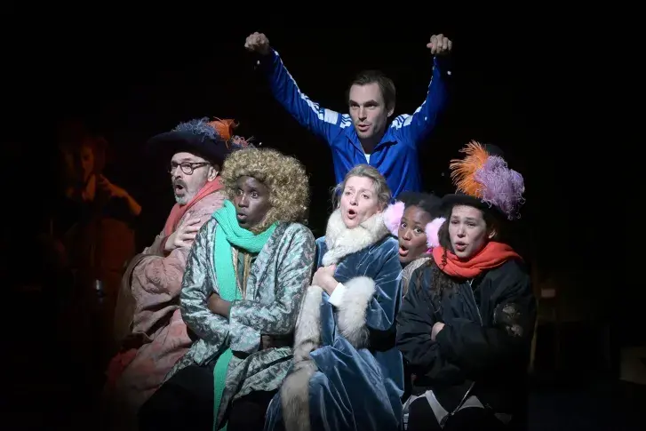 « D’où rayonne la nuit », texte et mise en scène de Yoann Gasiorowski, direction musicale et arrangements Vincent Leterme, Studio-Théâtre, 2022