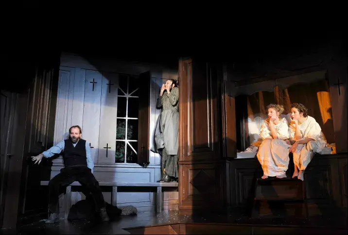 « Le Loup » de Marcel Aymé, mise en scène de Véronique Vella, Studio-Théâtre, 2009