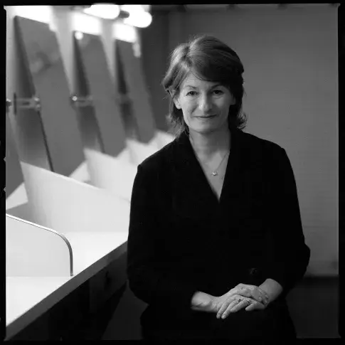 Muriel Mayette-Holtz