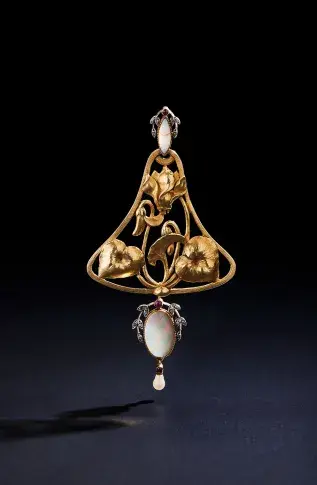 Pendentif de Béatrix Dussane, vers 1900-1910