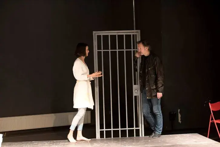 Il faut qu'une porte soit ouverte ou fermée 16/17