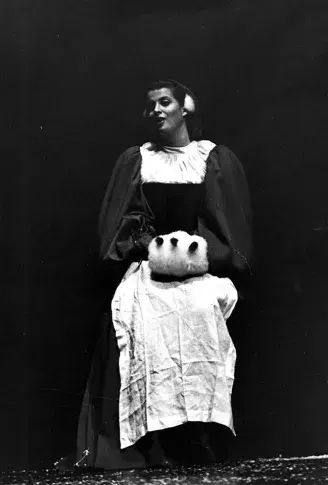 Marie Tudor 81/82