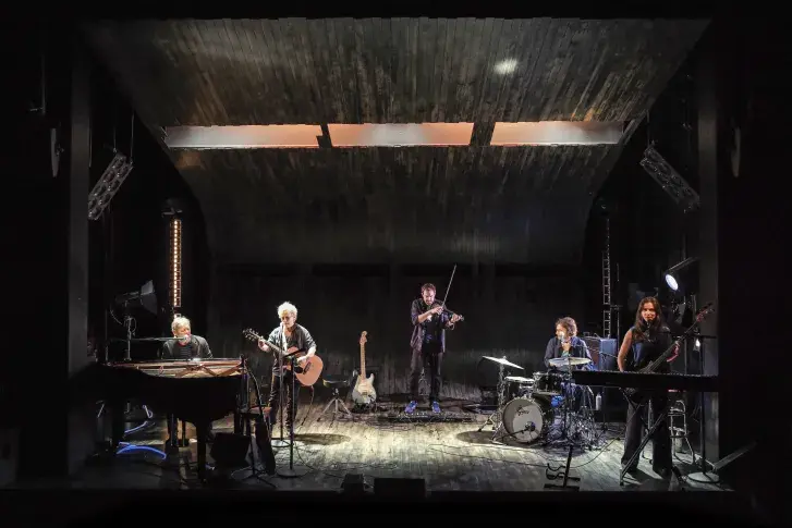 Photo du spectacle Art majeur (saison 2025-2026) avec Thierry Hancisse, Véronique Vella, Pierre-Marie Braye-Weppe, Axel Auriant, Léa Lopez