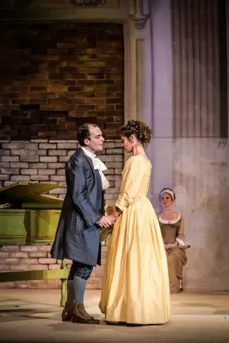 Photo du spectacle Le Malade imaginaire (saison 2025-2026) avec Charlie Fabert, Léa Lopez, Julie Sicard