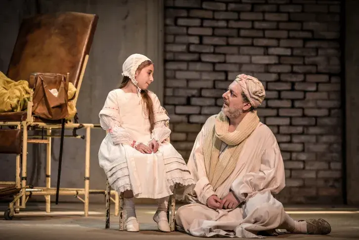 Photo du spectacle Le Malade imaginaire (saison 2025-2026) avec Suzanne Podalydès, Guillaume Gallienne