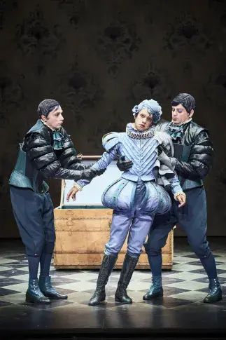 Photo du spectacle Les Femmes savantes (saison 2025-2026) avec Sabino Civilleri, Gaël Kamilindi, Hippolyte Orillard