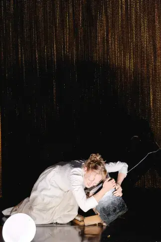Photo du spectacle Lumières, lumières, lumières (saison 2025-2026) avec Aymeline Alix