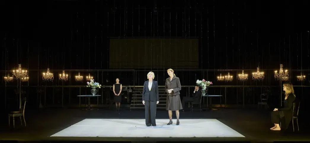 Photo du spectacle Le Tartuffe ou l'Hypocrite (saison 2025-2026) avec Chahna Grevoz, Christine Brücher, Sylvia Bergé, Julien Frison 