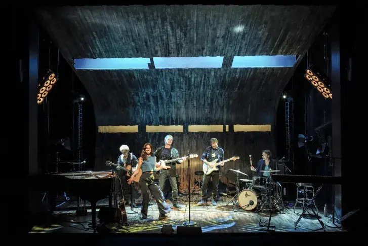 Photo du spectacle Art majeur (saison 2025-2026) avec Véronique Vella, Léa Lopez, Thierry Hancisse, Pierre-Marie Braye-Weppe, Axel Auriant
