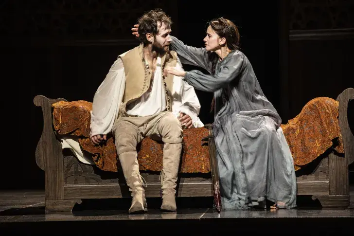 Photo du spectacle Le Cid (saison 2025-2026) avec Benjamin Lavernhe, Suliane Brahim